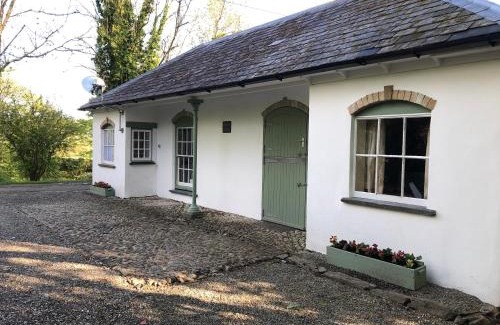 Llandysul Apartment | Idyllic Location, Stunning Views, Relax Refresh in Peace Comfort