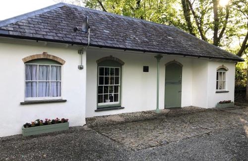 Llandysul Apartment | Idyllic Location, Stunning Views, Relax Refresh in Peace Comfort
