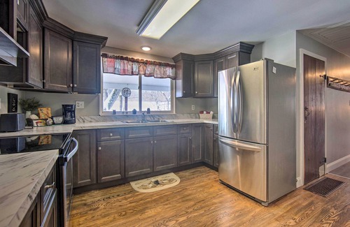 Wagontown House | Idyllic Manor Farm Cottage: 3 Mi to Chambers Lake!