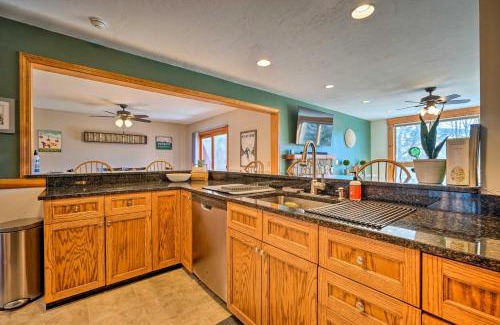 West Dover Apartment | Idyllic Mount Snow Condo with View and Amenities!