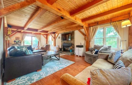 Dennis Port House | Idyllic Retreat Swan Pond Views