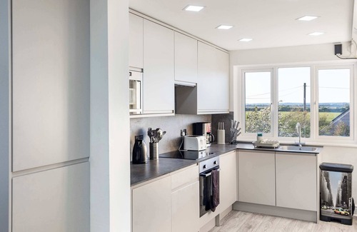 Pevensey House | Idyllic Seaside Stay with Stunning Views & Perfect for Families.