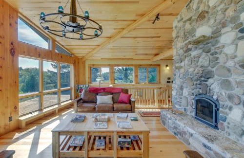 Sturgeon Bay House | Idyllic Sturgeon Bay Cabin with Fire Pit and View