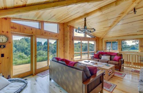 Sturgeon Bay House | Idyllic Sturgeon Bay Cabin with Fire Pit and View