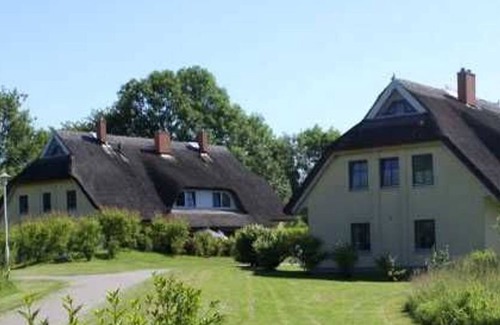 Puddemin House | Idyllic Thatched Cottage Hawthorn 1 with Sauna and Fireplace - DHH Hawthorn 1