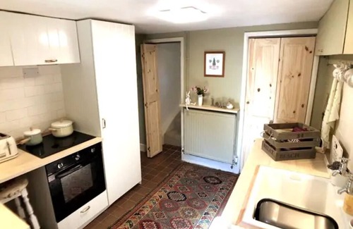 Holworth Cottage | Idyllic Thatched Dorset Cottage and Bespoke Shepherds Huts