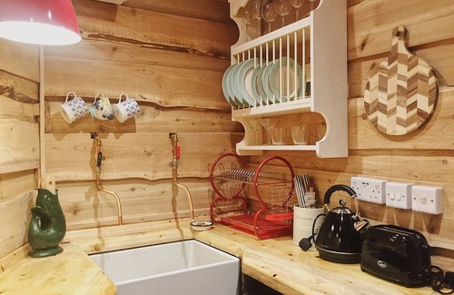 Holworth Cottage | Idyllic Thatched Dorset Cottage and Bespoke Shepherds Huts
