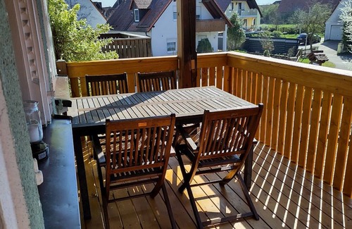 Gunzenhausen Apartment | Idyllic vacation apartment for up to 6 people (75 m²) with covered south-facing balcony