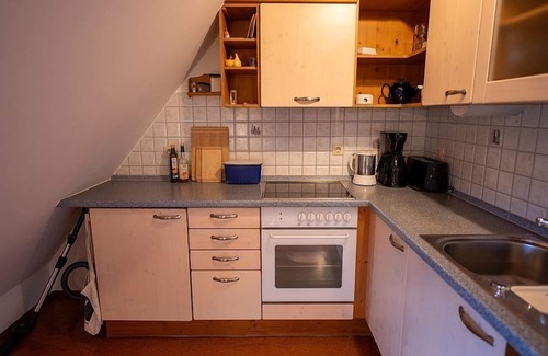 Gunzenhausen Apartment | Idyllic vacation apartment for up to 6 people (64 m²) with covered south-facing balcony