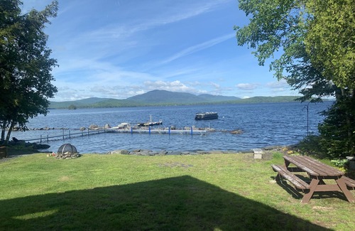 Greenville Cottage | Idyllic waterfront 4 season camp
