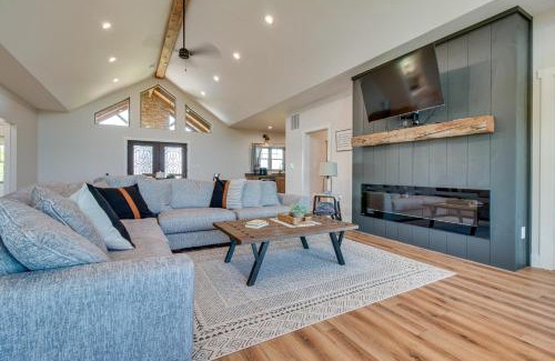 Williamstown House | Idyllic Williamstown Retreat with Hot Tub and Pool!