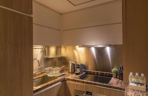 Downtown Shanghai Apartment | IFC Residence