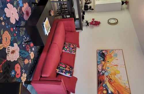 Downtown San Antonio Apartment | IG-Worthy Fiesta DT Retreat hotel Apt with free Parking and Pets Allowed