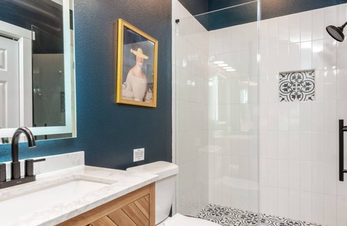 Eastside Promise Neighborhood House | IG-Worthy-SA Oasis: Heated Pool+Hot Tub+Fire Pit+Movie Room