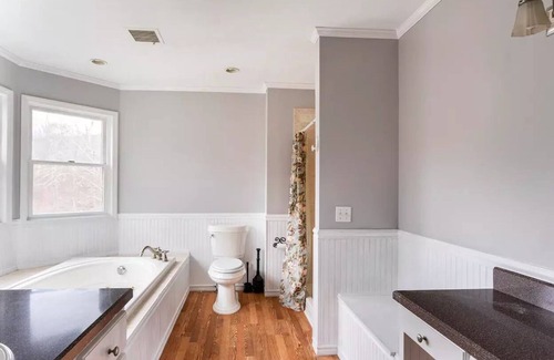 Putnam Valley House | iHeartNYState 3. Hot Tub, Sauna, Jacuzzi, Fireplace-