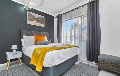 Greater Johannesburg Metropolitan Area Apartment | Ihita Beverly Sandton unit 65