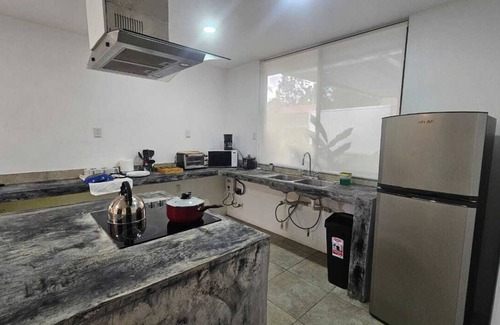 Ojochal House | Ikal: Casa Minimalista en Ojochal