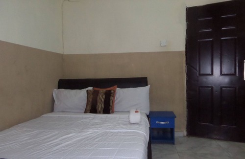 Ikoyi House | Ikeja Transit Hotel Iyala