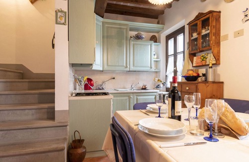 Cascine-La Croce Apartment | Il Borgo Apartment in Bientina
