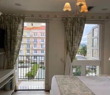 Jurere Internacional Apartment | Il Campanario - Vista Para a Piscina