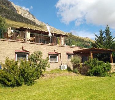 Castelluzzo Apartment | Il corbezzolo suite appartament