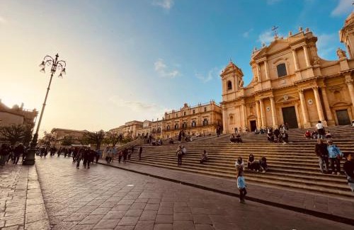 Noto House | Il gufo barocco