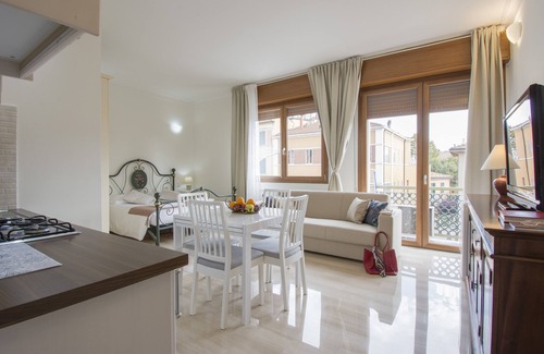 San Donato-San Vitale House | Il Mughetto