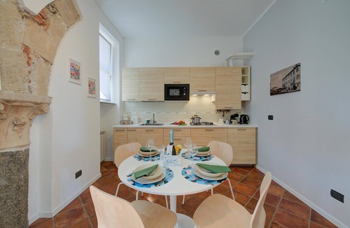 Arona Apartment | Il Nido Del Cigno Pied Dans l eau