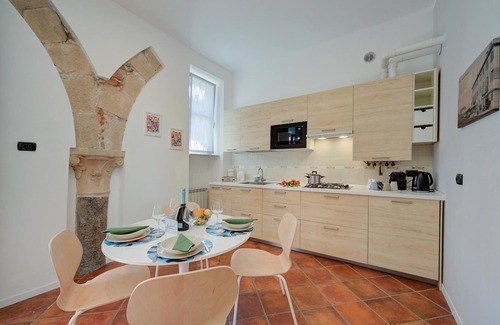 Arona Apartment | Il Nido Del Cigno Pied Dans l eau