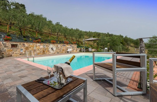 Vorno Villa | Il Podere - My Rental Homes