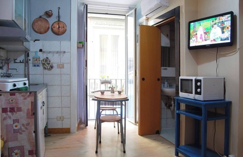 Quartieri Spagnoli Apartment | il Salotto Partenopeo