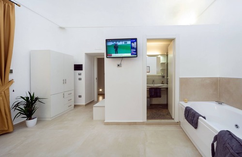 Naples City Centre Hotel | Il Tesoro Smart Suite & Spa