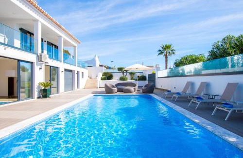 Mato Serrao Villa | Ilha do Sol Luxury in an ideal location!