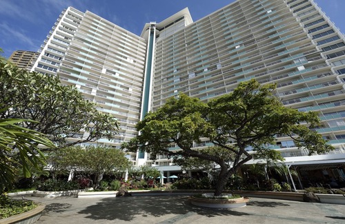 Waikiki Condo | Ilikai Hotel & Luxury Suites JROV-2: Studio w/Ocean Views