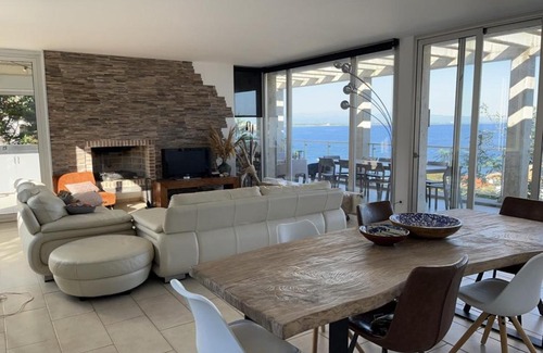 L'Escala Villa | Illa Mateua