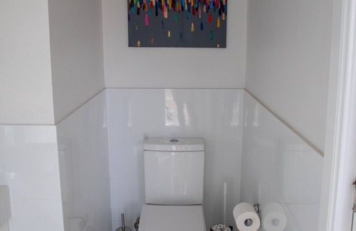 Sellicks Beach House | Iluka’s guesthouse is a one bedroom fully self contained one bathroom unit.
