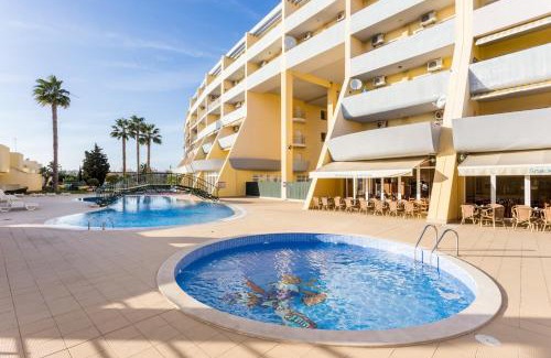 Albardeira Apartment | IM On Meia Praia Terrasse