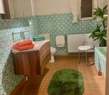 Ludwigslust Bed & Breakfast | Im Zentrum von Ludwigslust entspannt wohnen, Entdecken Sie den Park und das Schloss oder Schwerin mit seinem Weltkulturerbe und die nahegelegene Ostsee