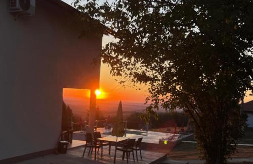 Mladenovac Apartment | Imanje POGLED