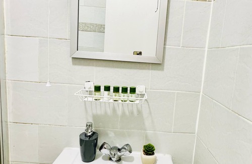 Elephant and Castle Apartment | Immaculate 1-bed Studio in London