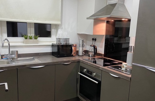 Bloxwich Apartment | Immaculate 2-Bed Apartment in Birmingham