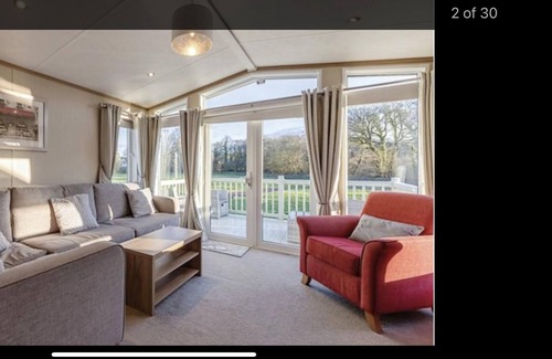 St Austell Cabin | Immaculate 2-Bed Lodge in Nr Mevagissey