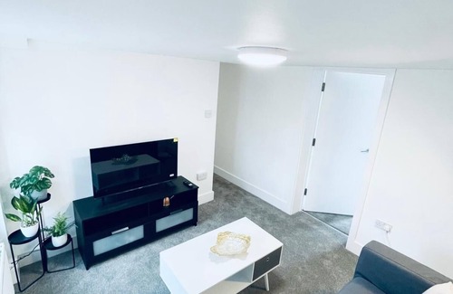 Cambridge House | Immaculate 2 Bed House in Cambridge