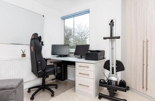 Blackheath Apartment | Immaculate 2BR Flat, Greenwich, 2 min Maze Hill St