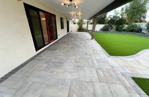 Northridge House | Immaculate 3 Bedroom Luxury House w/Private Yard!