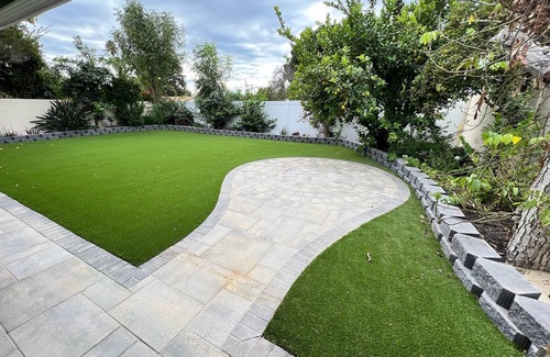 Northridge House | Immaculate 3 Bedroom Luxury House w/Private Yard!