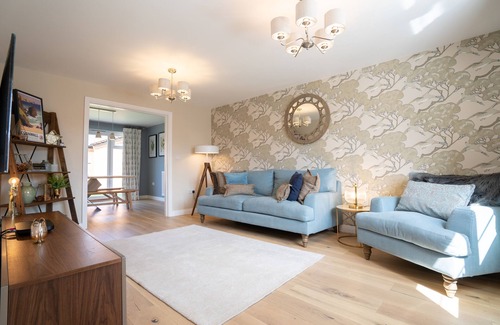 Bicester House | Immaculate 4-bed House 5mins Walk to Village Shop