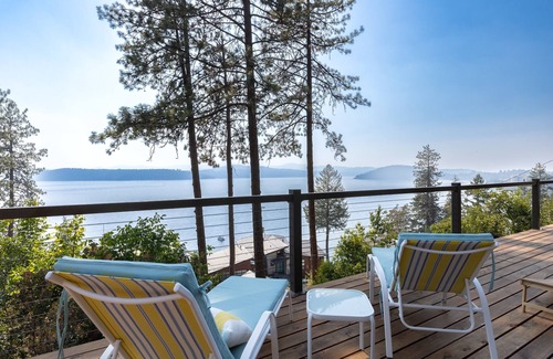 Coeur d'Alene House | Immaculate CDA Lake Views