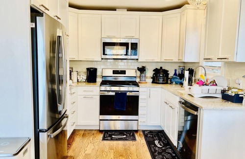 Manasquan House | Immaculate House Steps from Manasquan Beach