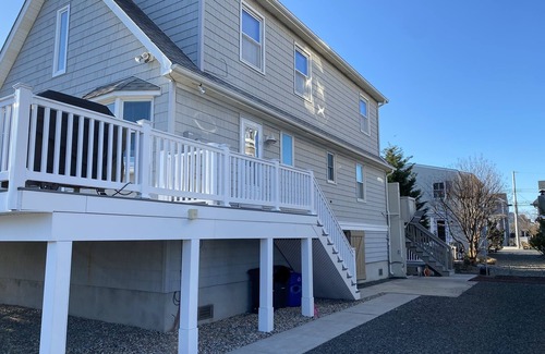 Manasquan House | Immaculate House Steps from Manasquan Beach